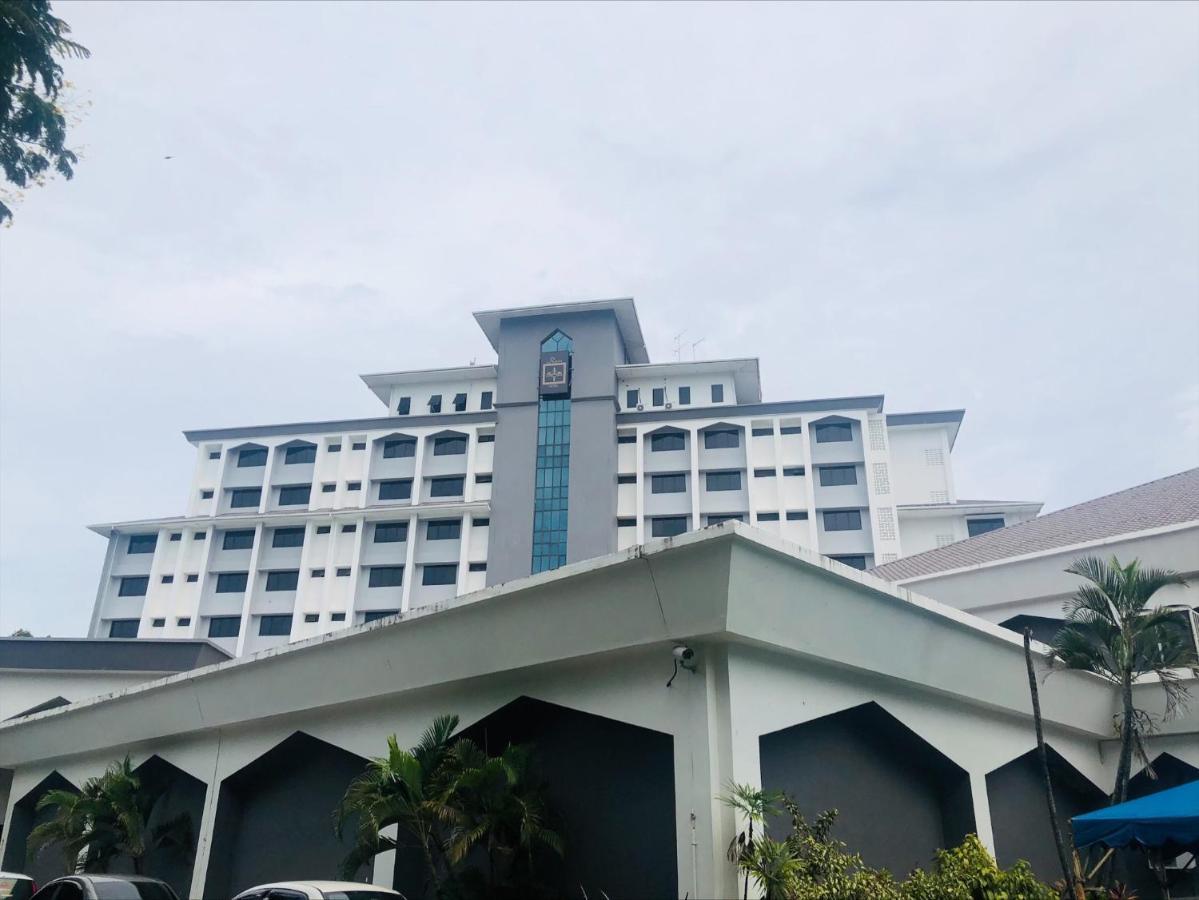 Raia Hotel Kota Kinabalu Exterior foto
